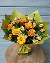 Букет цветов из:  Альстромерии и Розы в Оренбург