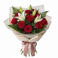 Букет цветов из:  Лилии и Розы в Оренбург
