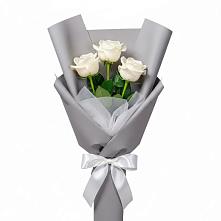 Букет 3 белые розы в Оренбург