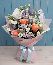 Букет цветов из:  Лизиантусы, Розы, Альстромерии и Гипсофила в Оренбург