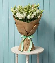 Букет цветов из:  Лизиантусы в Оренбург