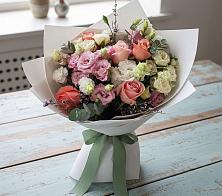 Букет цветов из:  Розы, Лизиантусы и Гвоздики #REPLACE_PRED# Оренбург