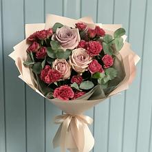 Букет цветов из:  Гвоздики и Розы в Оренбург