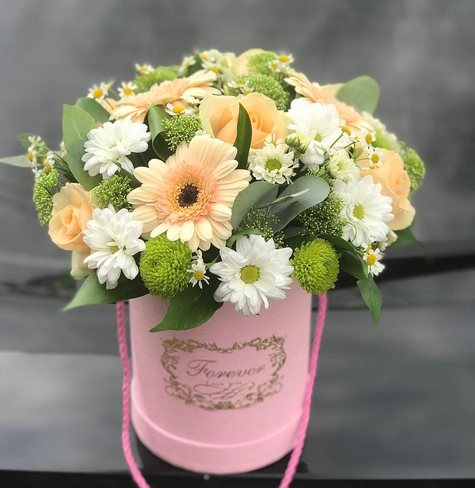 Цветочная композиция из Розы, Герберы и Хризантемы в шляпной коробке в Оренбург