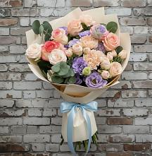 Букет цветов из:  Розы, Лизиантусы и Гвоздики в Оренбург