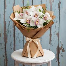 Букет цветов из:  Орхидеи и Розы в Оренбург