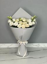 Букет цветов из:  Розы и Лизиантусы в Оренбург